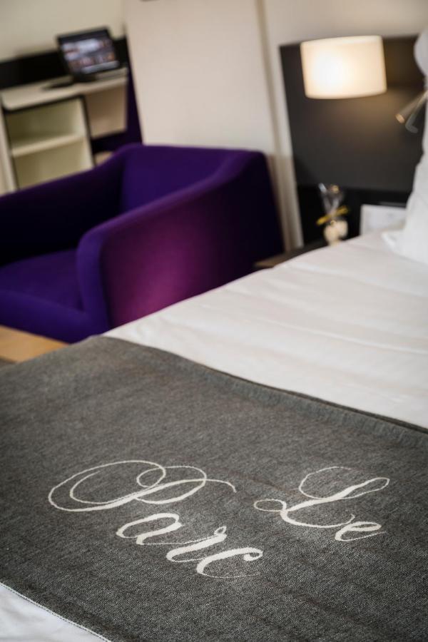 Logis Hotel Le Parc & Spa Сент-Ипполит Экстерьер фото