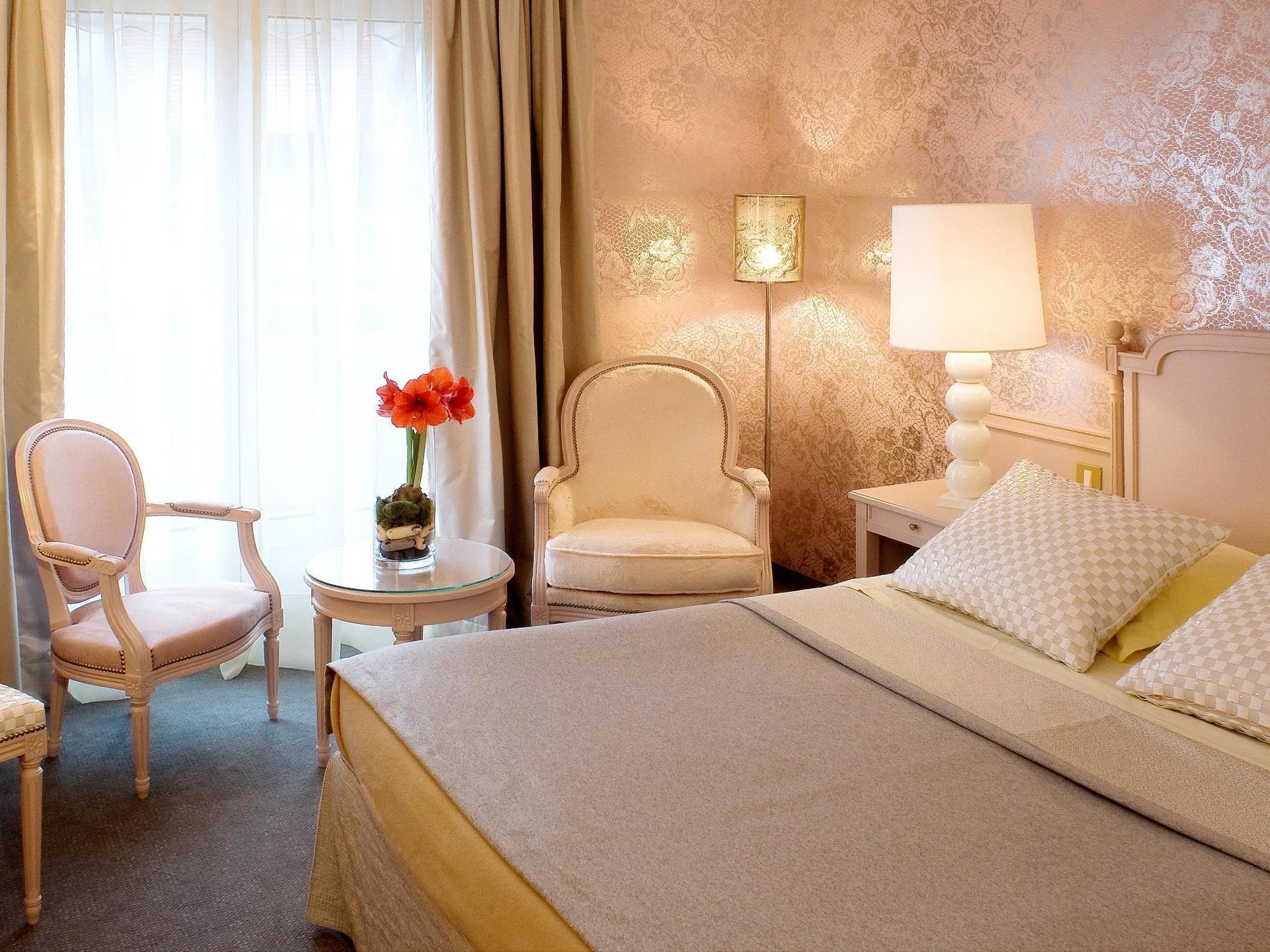 Logis Hotel Le Parc & Spa Сент-Ипполит Экстерьер фото